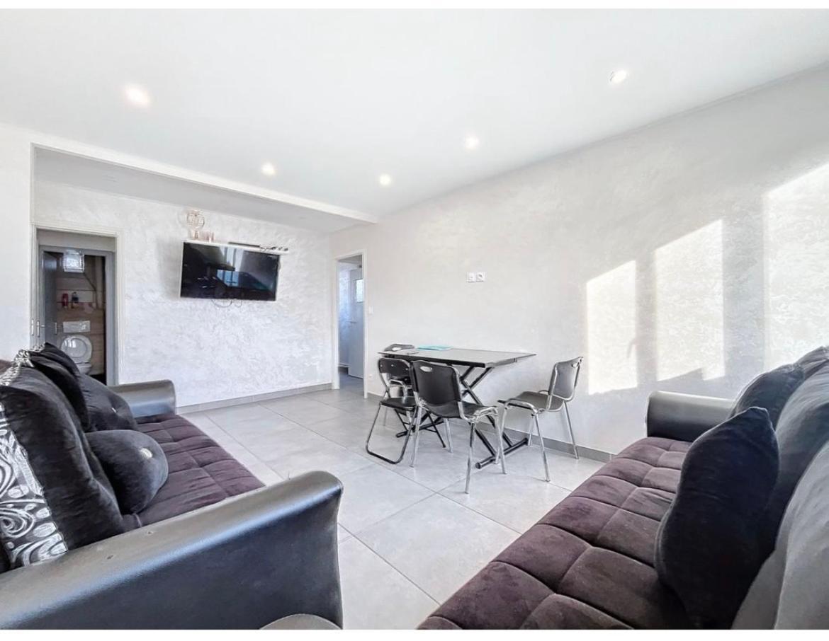 F3 Appartement 2 Chambre Un Salon Avec Wifi Saint-Jean-de-la-Ruelle Exteriér fotografie